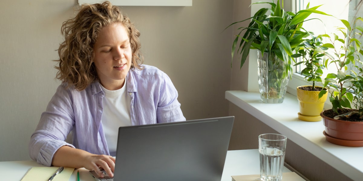 Social Media Manager Salary Guide [2024]