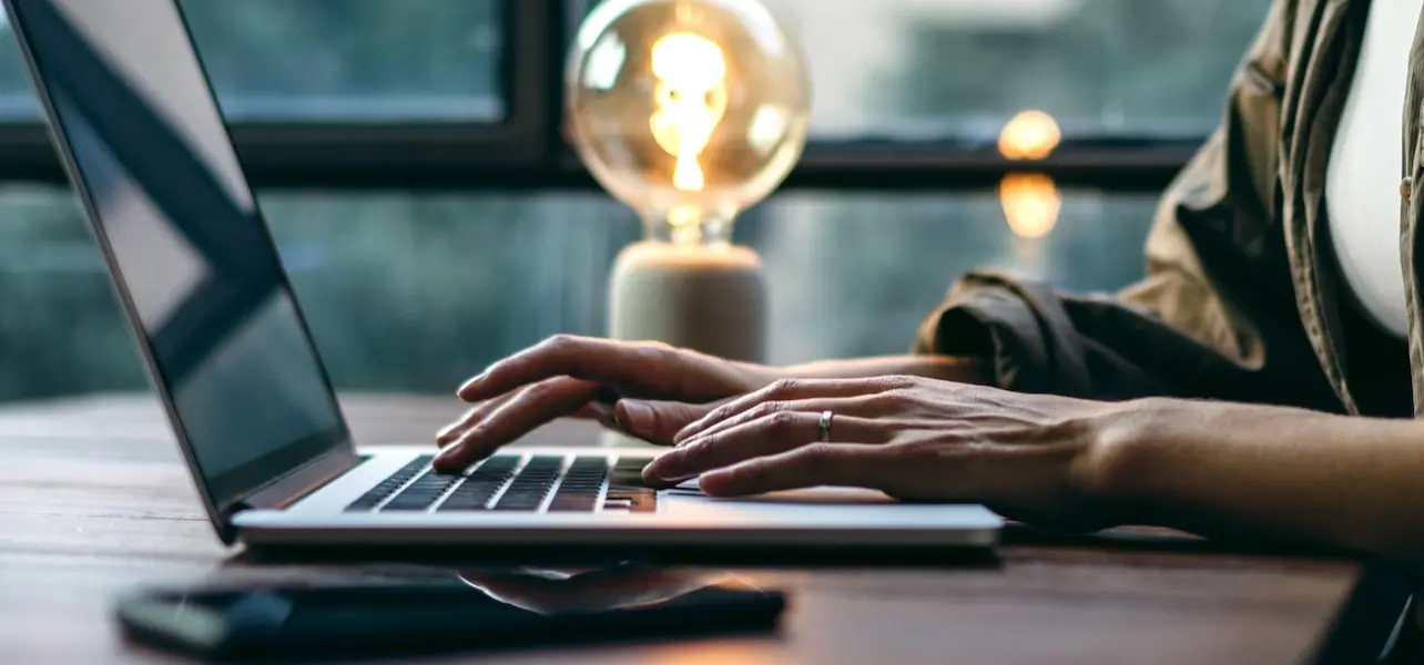 Where can you learn how to become a digital marketer? Naturally, online!