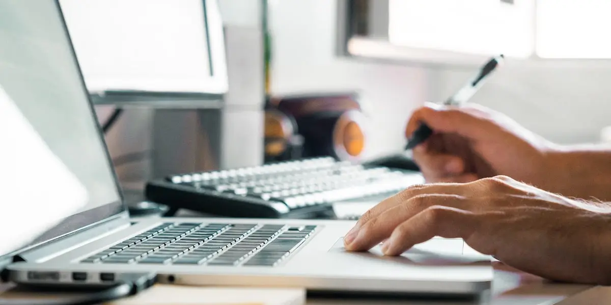 Data analyst creating a bubble chart