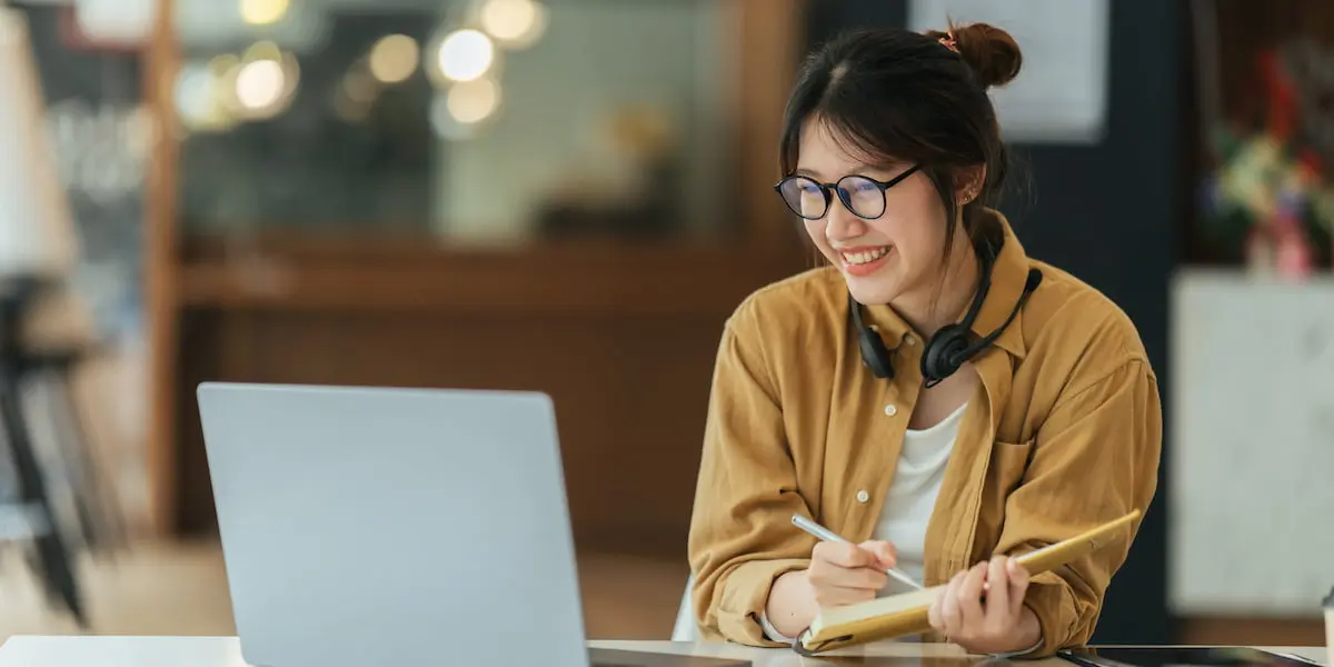 young ux designer looking for entry level ux design jobs