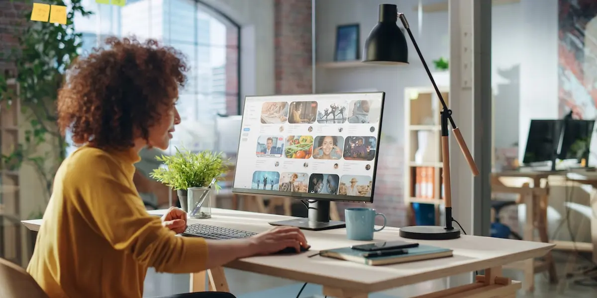 Interested in career change? In this article, we look at why digital marketing is a great field to go into.